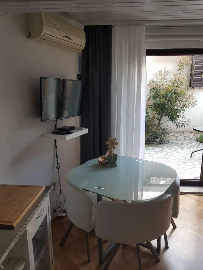 L&M Studio Apartman Apartamento PUY